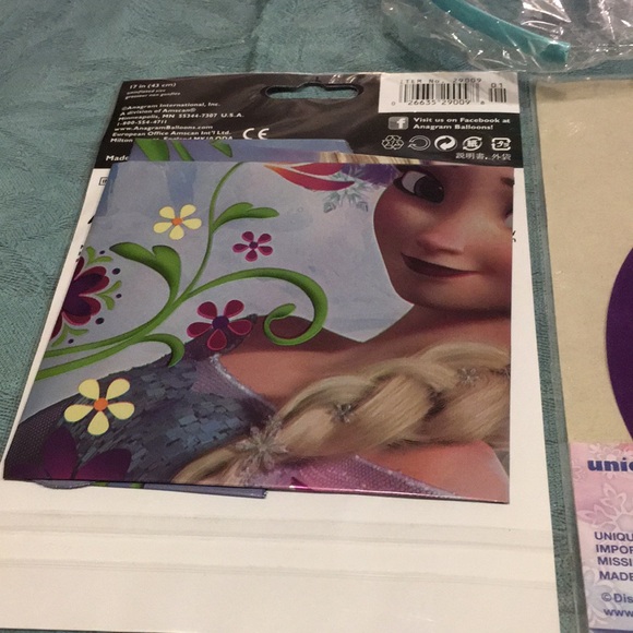 Disney Frozen Princess 3 piece Birthday Pack NEW - Picture 6 of 8